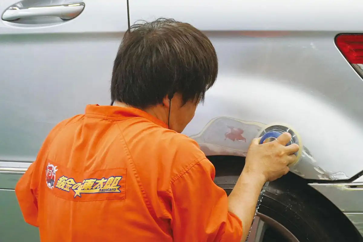 確かな技術でお客様の愛車を丁寧に仕上げます